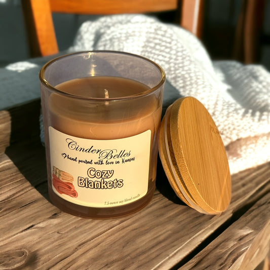 8 oz candle - Cozy Blankets
