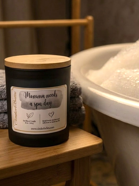 8 oz Candle - Momma Needs a Spa Day